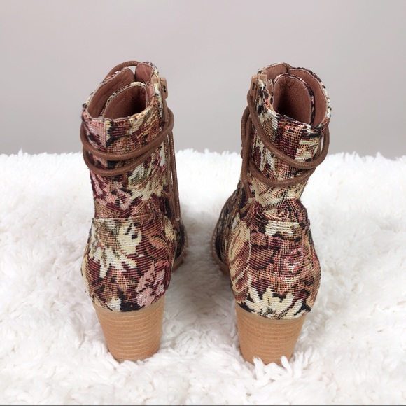 JEFFREY CAMPBELL LACE-UP WESTERN HEELED BOOT - Picture 6 of 8